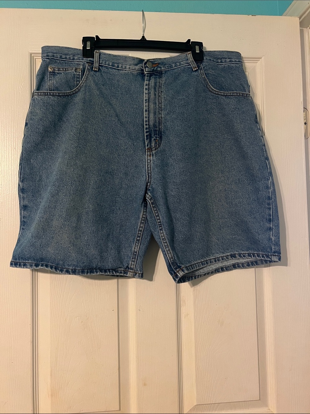 Men's Blue Denim Shorts. Size 40 Waist. Very clean/well kept.